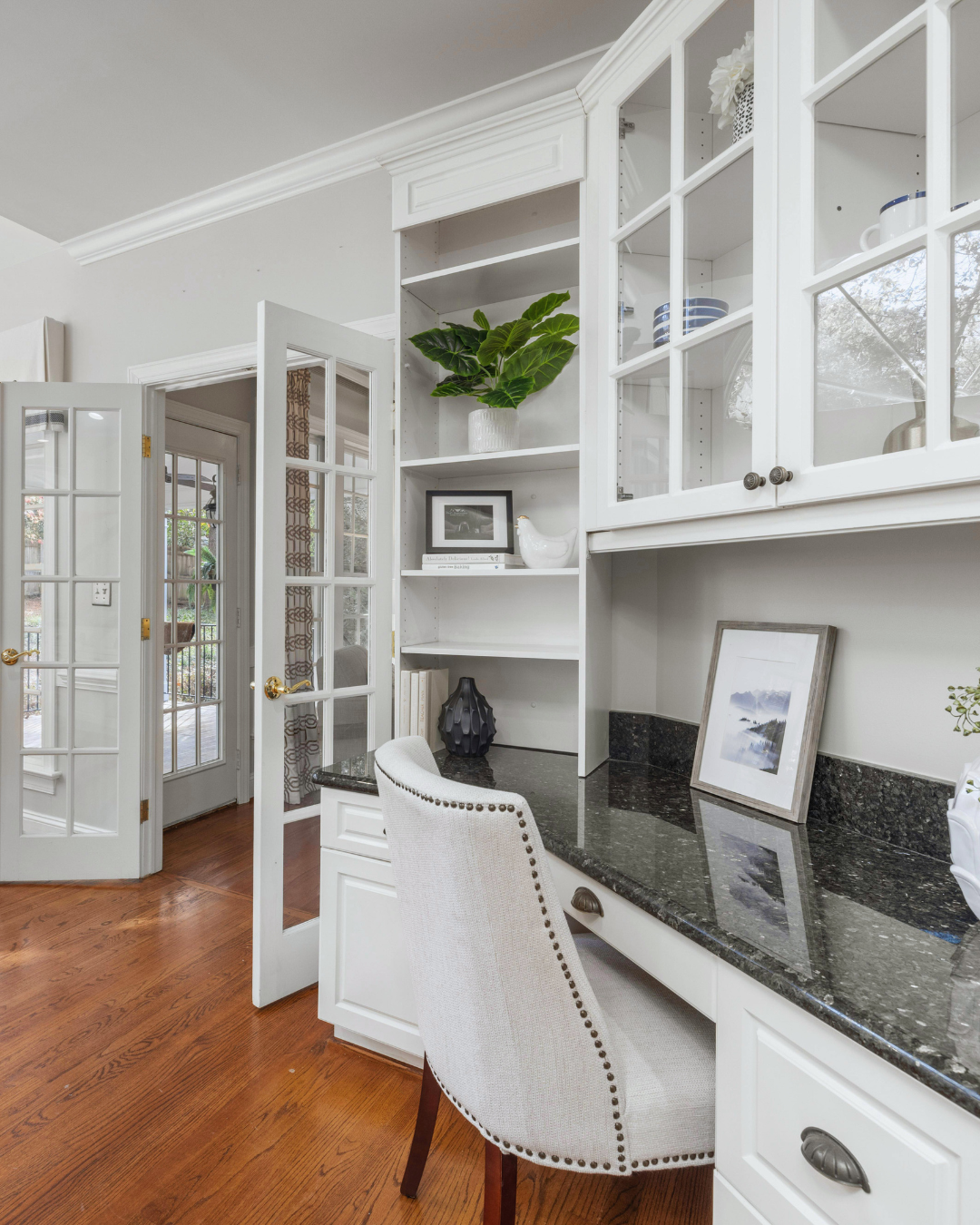 Southlake home office countertops with custom built-in cabinetry